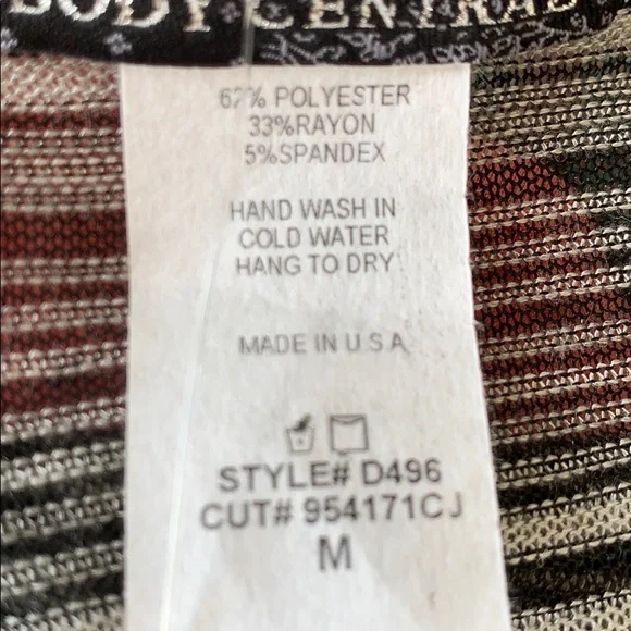 Body Central Gray Black Striped Lightweight Crop Top NWT - Picture 6 of 8